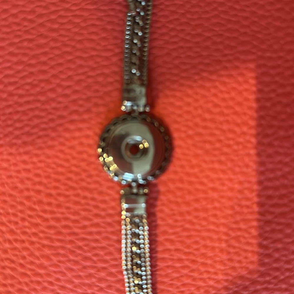Magnolia and Vine snap jewelry - Picture 3 of 5